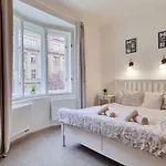 Finnem Zikova Апартаменты *